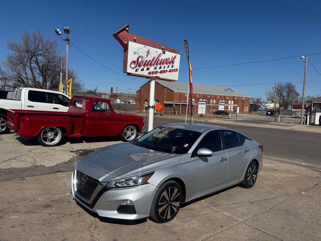 2021 Nissan Altima Image 1