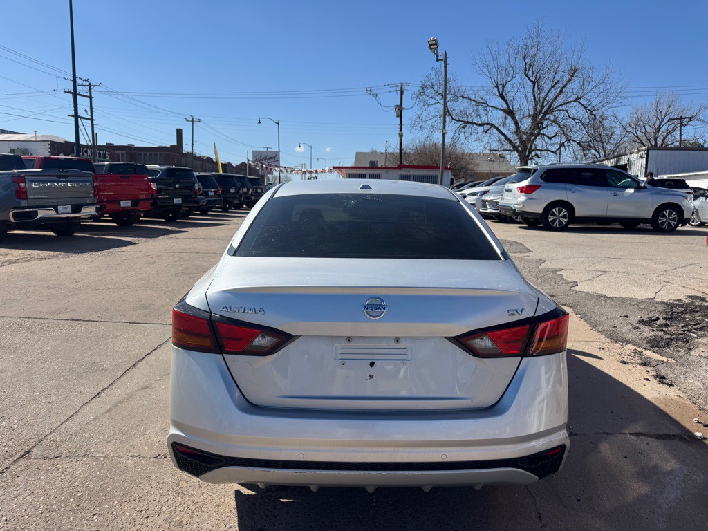 2021 Nissan Altima Image 4