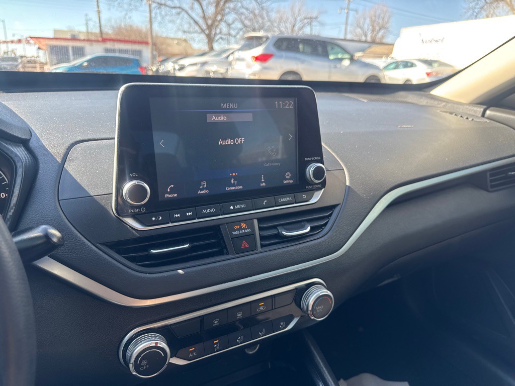 2021 Nissan Altima Image 11