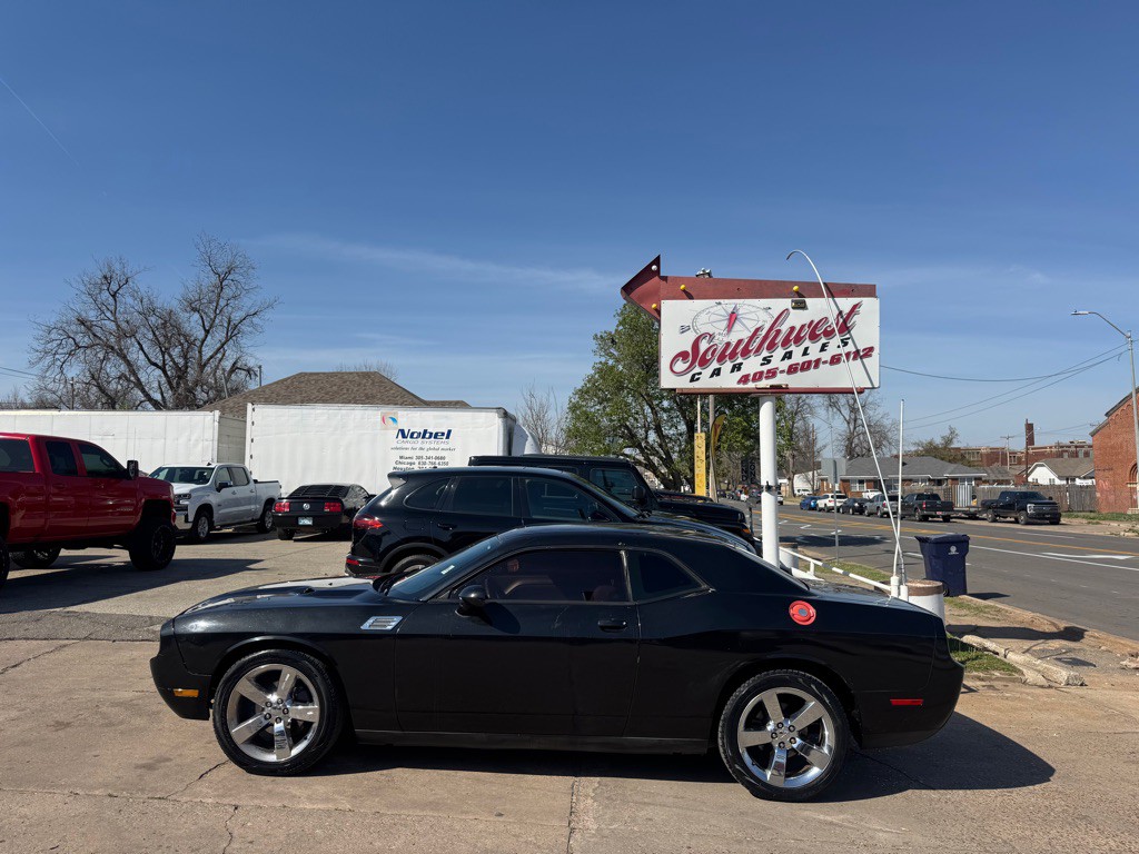 2011 Dodge Challenger Image 3