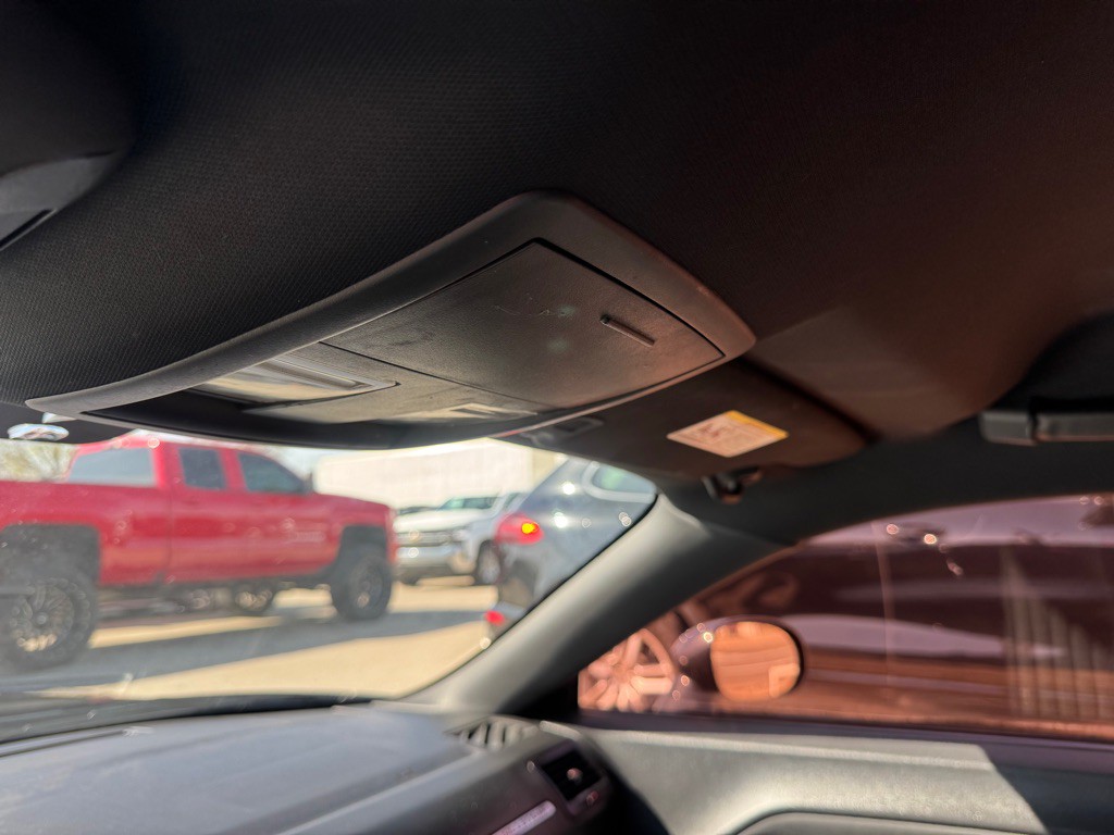 2011 Dodge Challenger Image 13