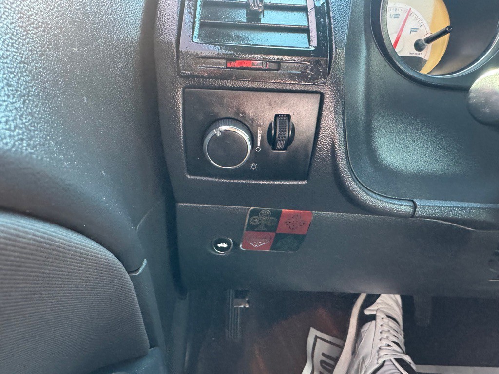 2011 Dodge Challenger Image 15