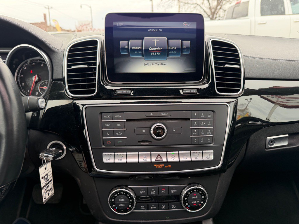 2017 Mercedes-Benz GLS-Class Image 16