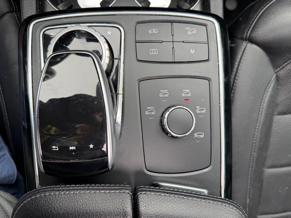 2017 Mercedes-Benz GLS-Class Image 17