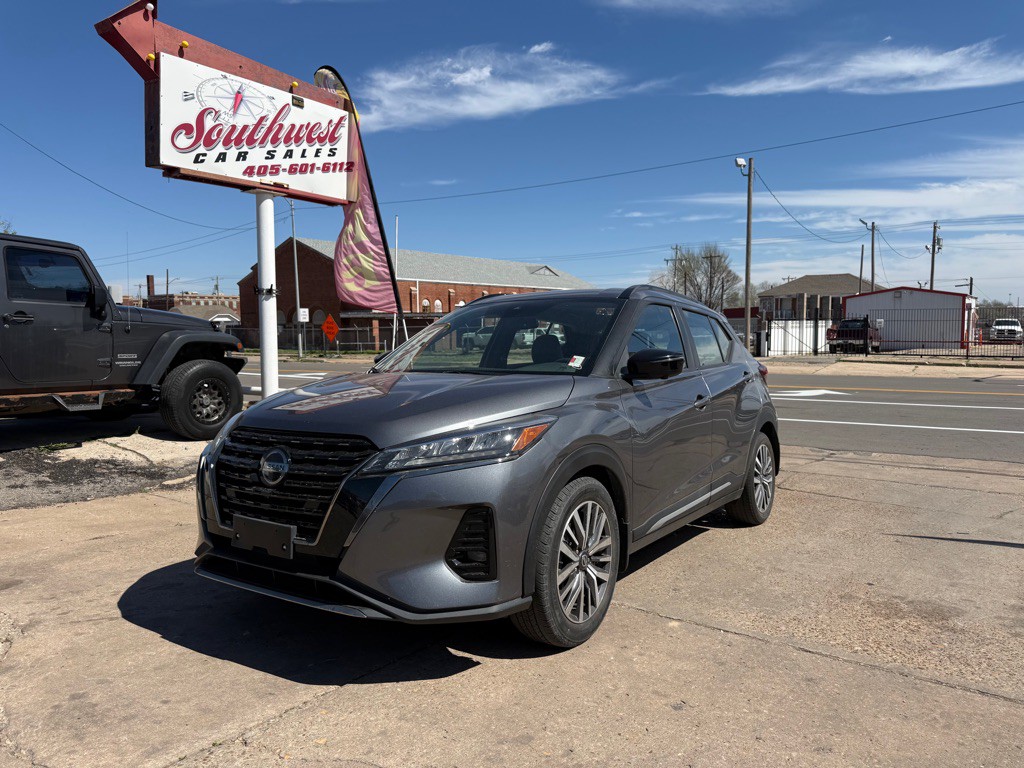 2021 Nissan Kicks Image 1
