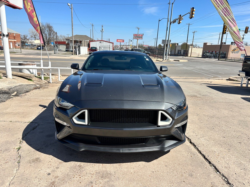 2020 Ford Mustang Image 2