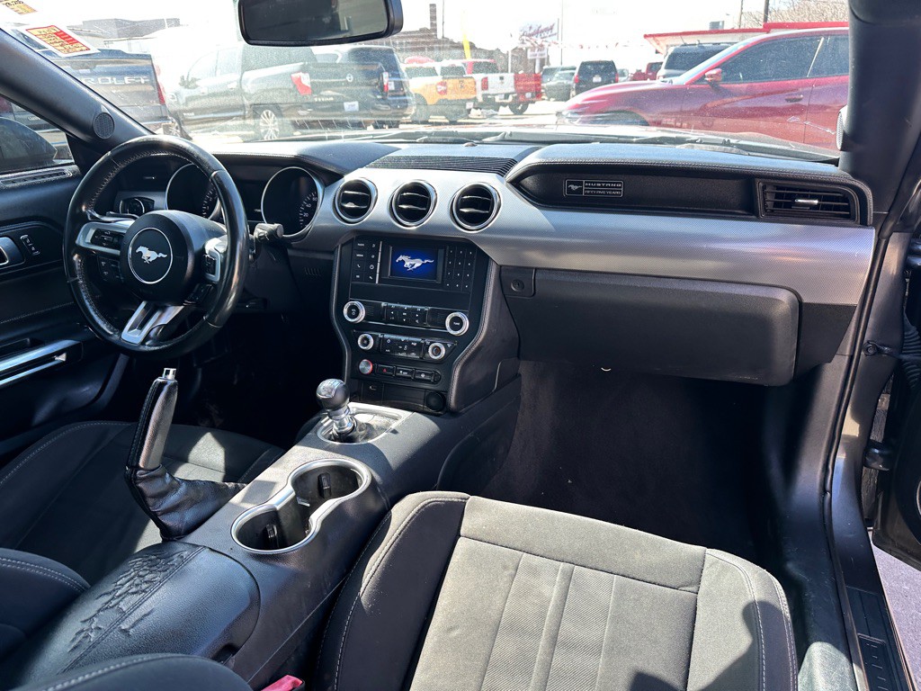 2020 Ford Mustang Image 18