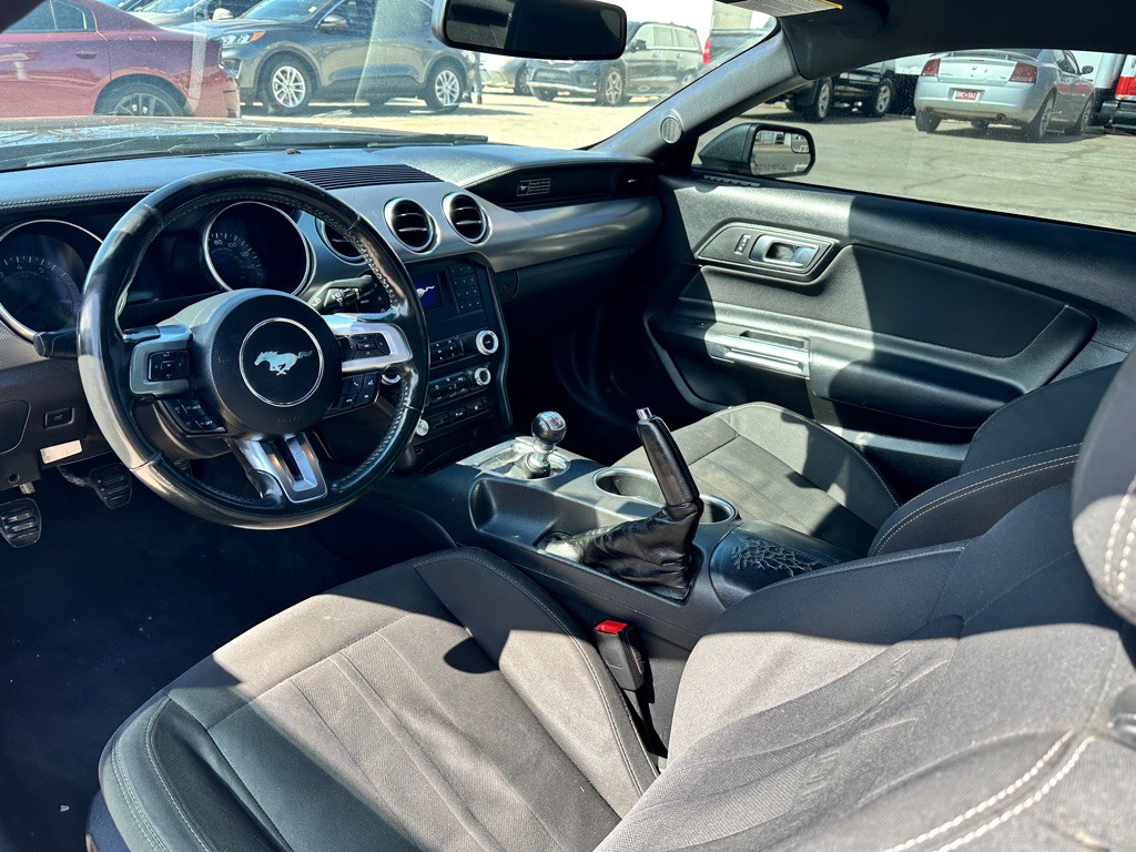 2020 Ford Mustang Image 21