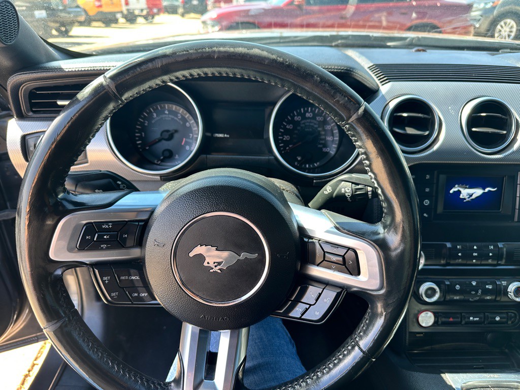 2020 Ford Mustang Image 25
