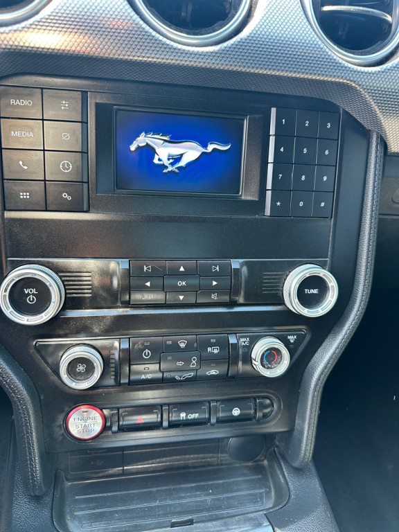 2020 Ford Mustang Image 26