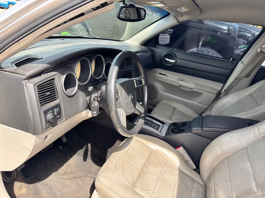 2007 Dodge Charger Image 8