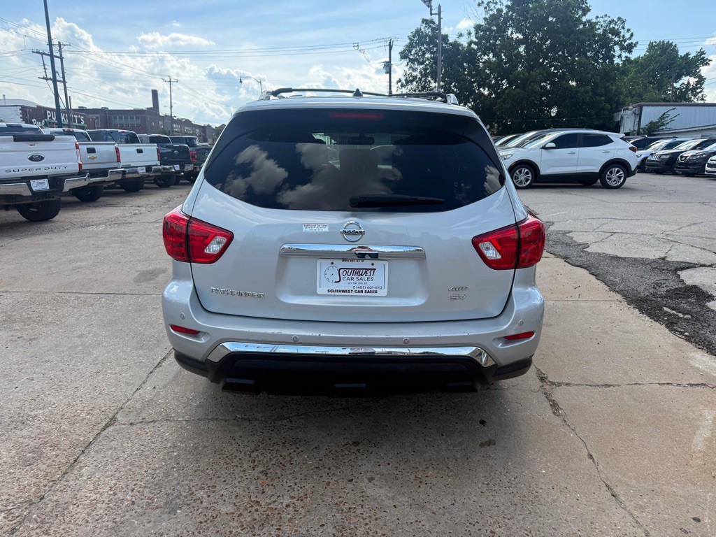 2018 Nissan Pathfinder Image 6