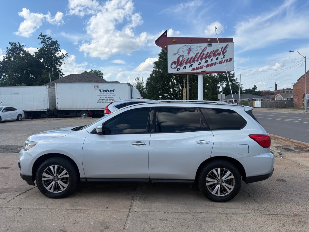 2018 Nissan Pathfinder Image 8