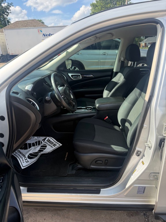 2018 Nissan Pathfinder Image 12