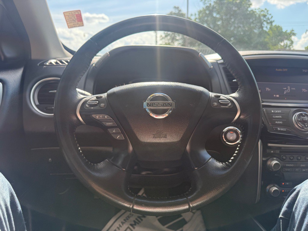 2018 Nissan Pathfinder Image 19