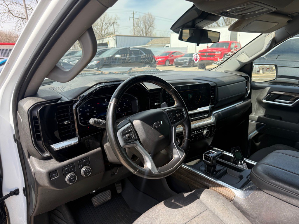 2023 Chevrolet Silverado 1500 Image 16