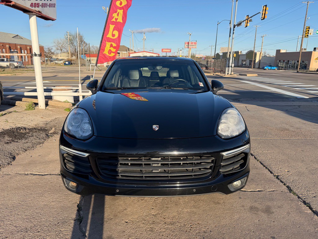 2016 Porsche Cayenne Image 9