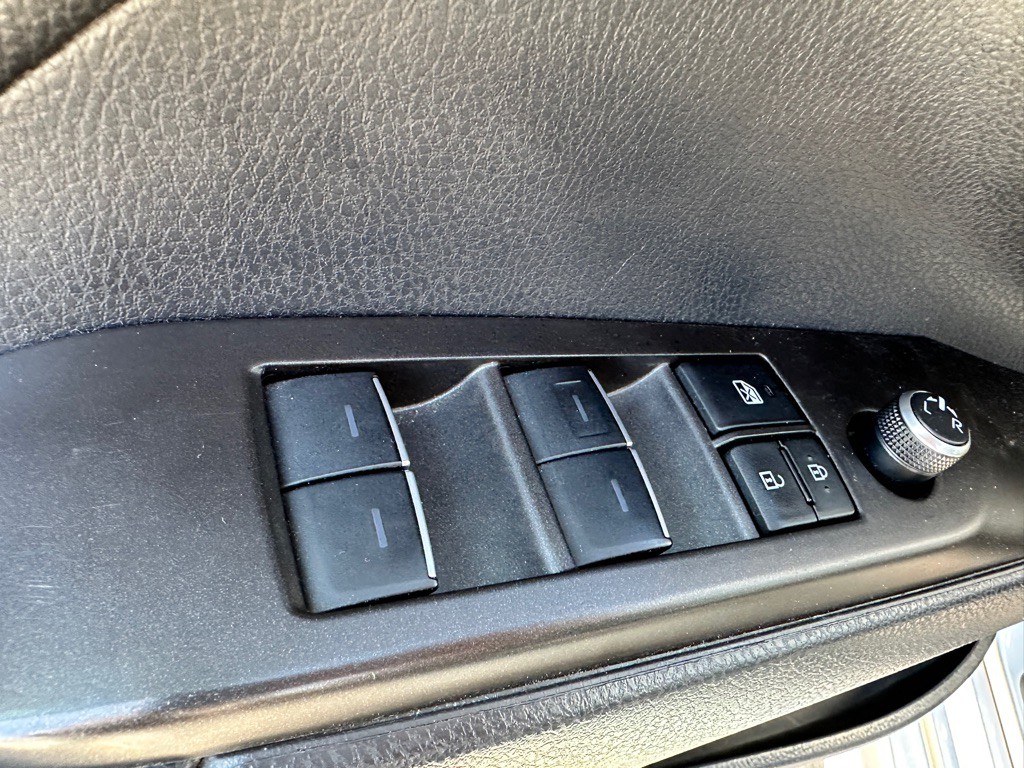 2023 Toyota Camry Image 21