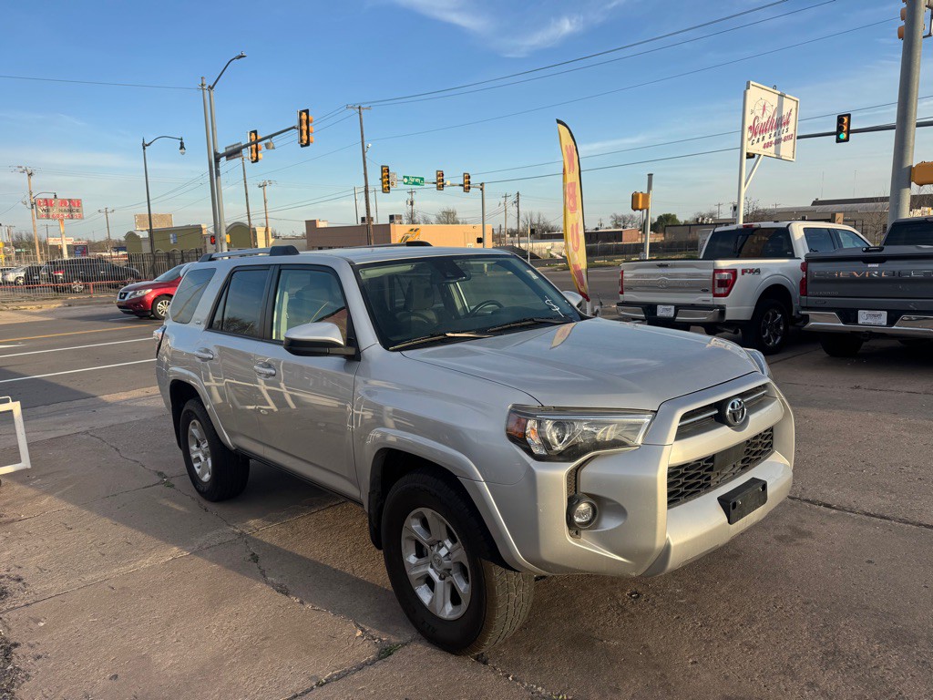2021 Toyota 4Runner Image 12