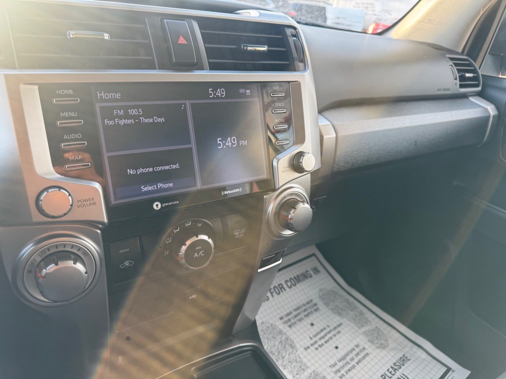 2021 Toyota 4Runner Image 17