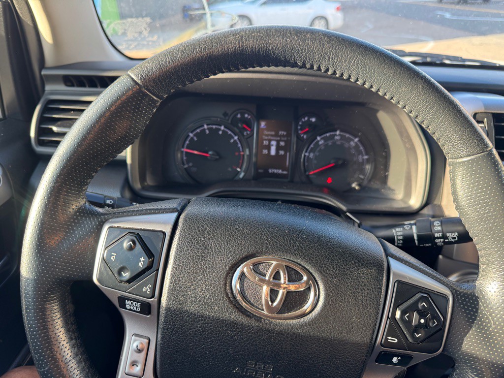 2021 Toyota 4Runner Image 24