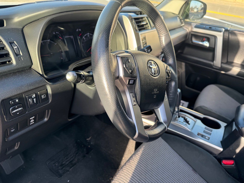 2021 Toyota 4Runner Image 25