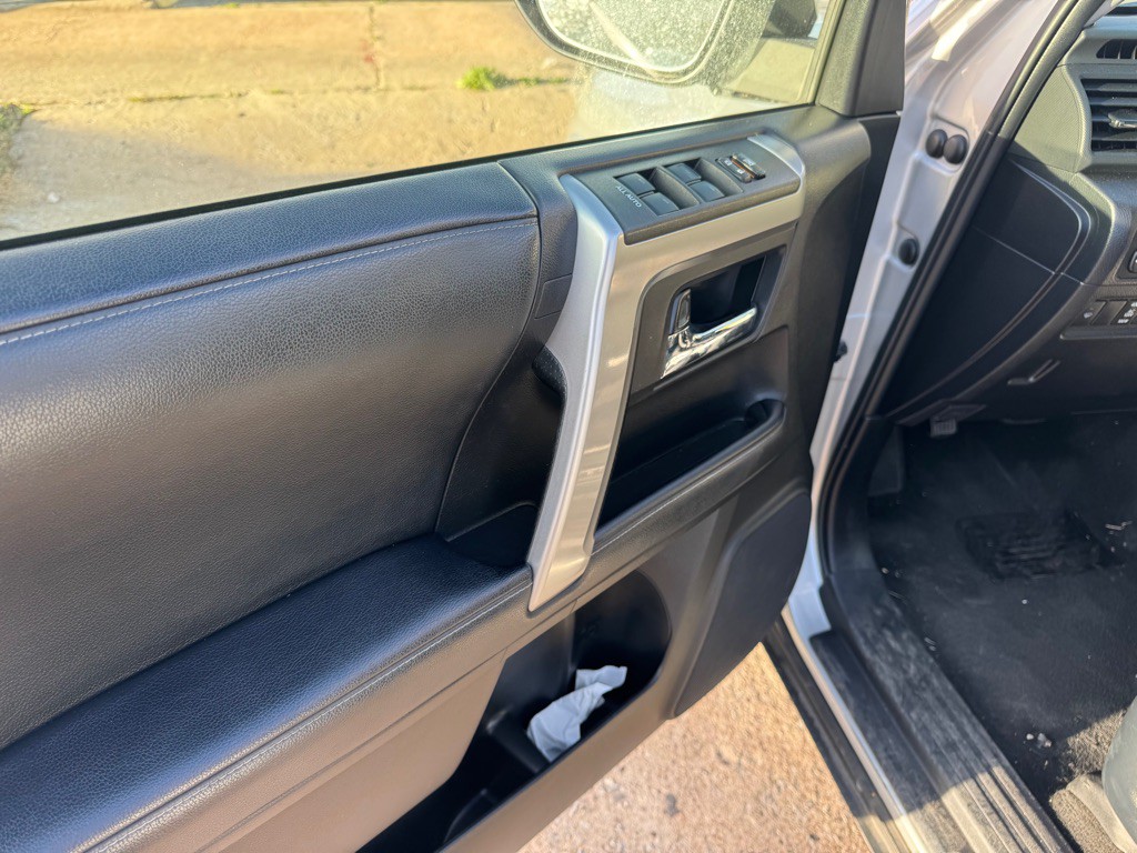 2021 Toyota 4Runner Image 27