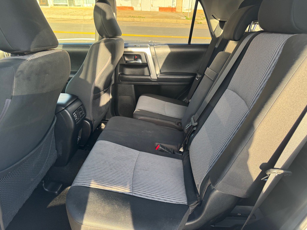 2021 Toyota 4Runner Image 28