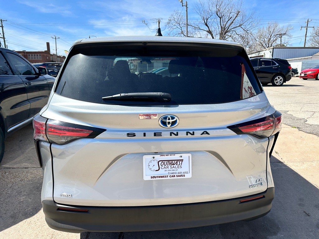 2022 Toyota Sienna Image 6