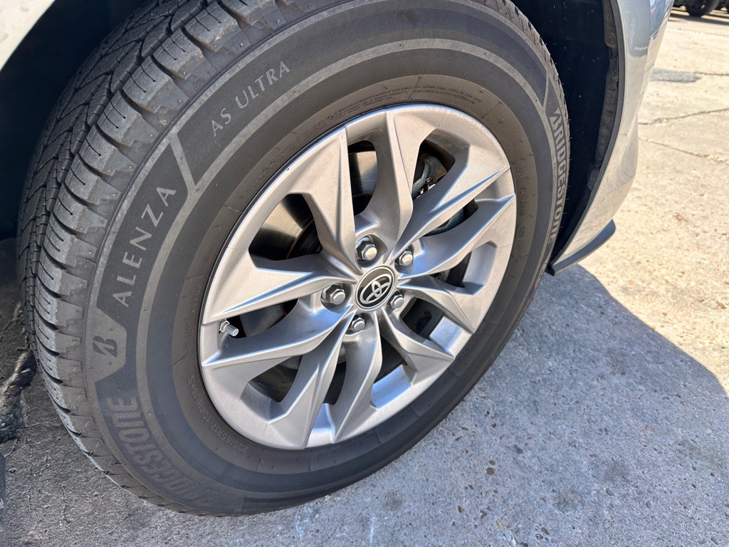 2022 Toyota Sienna Image 16