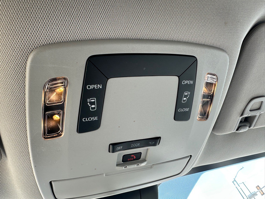 2022 Toyota Sienna Image 32