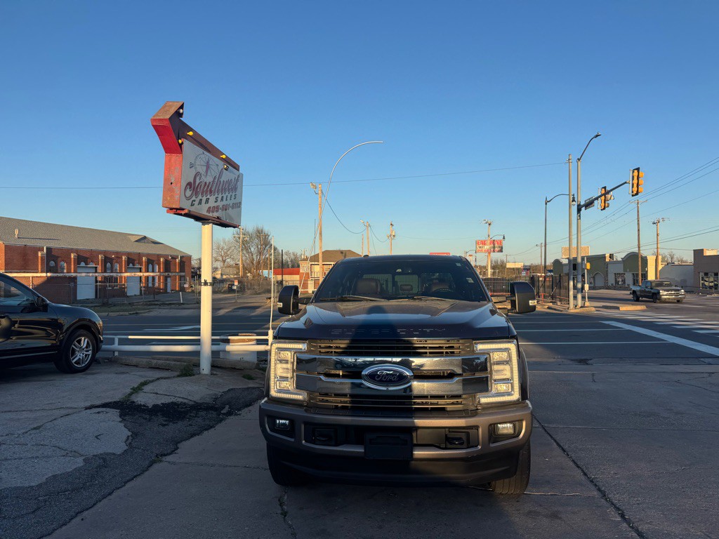 2018 Ford F-250 Image 2