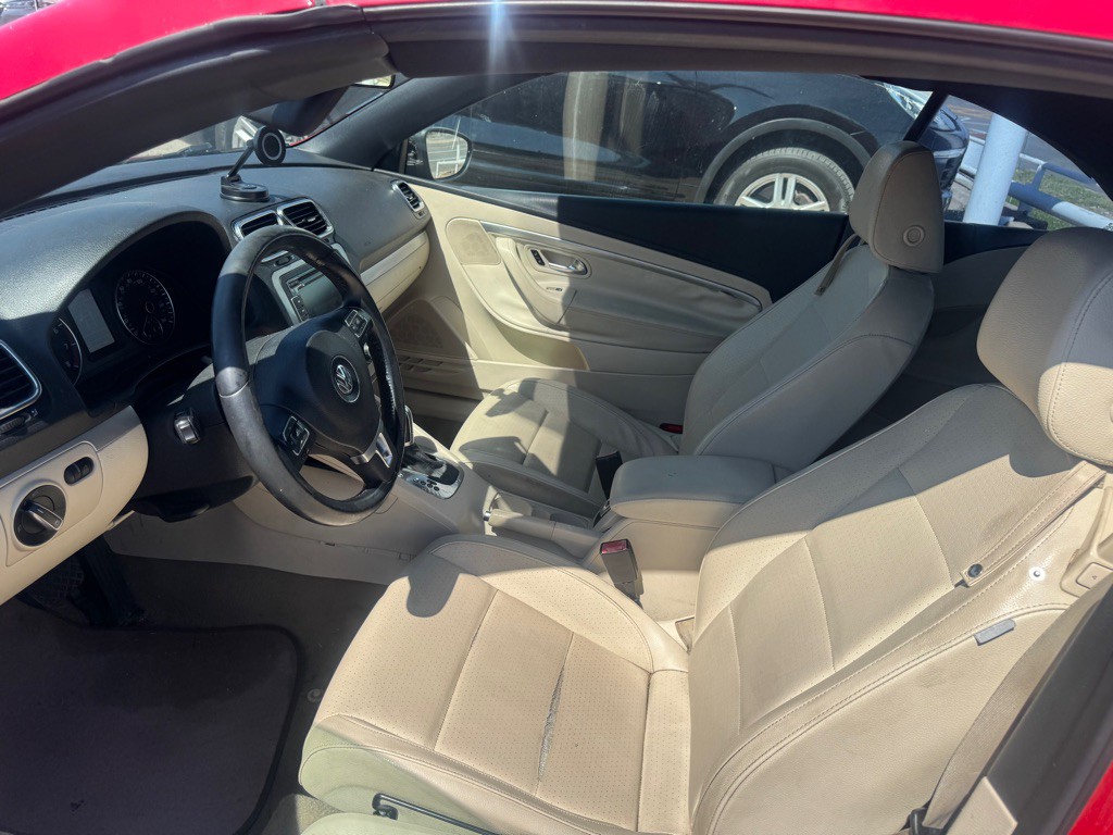 2012 Volkswagen Eos Image 8