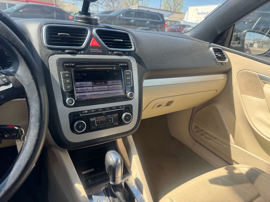 2012 Volkswagen Eos Image 13