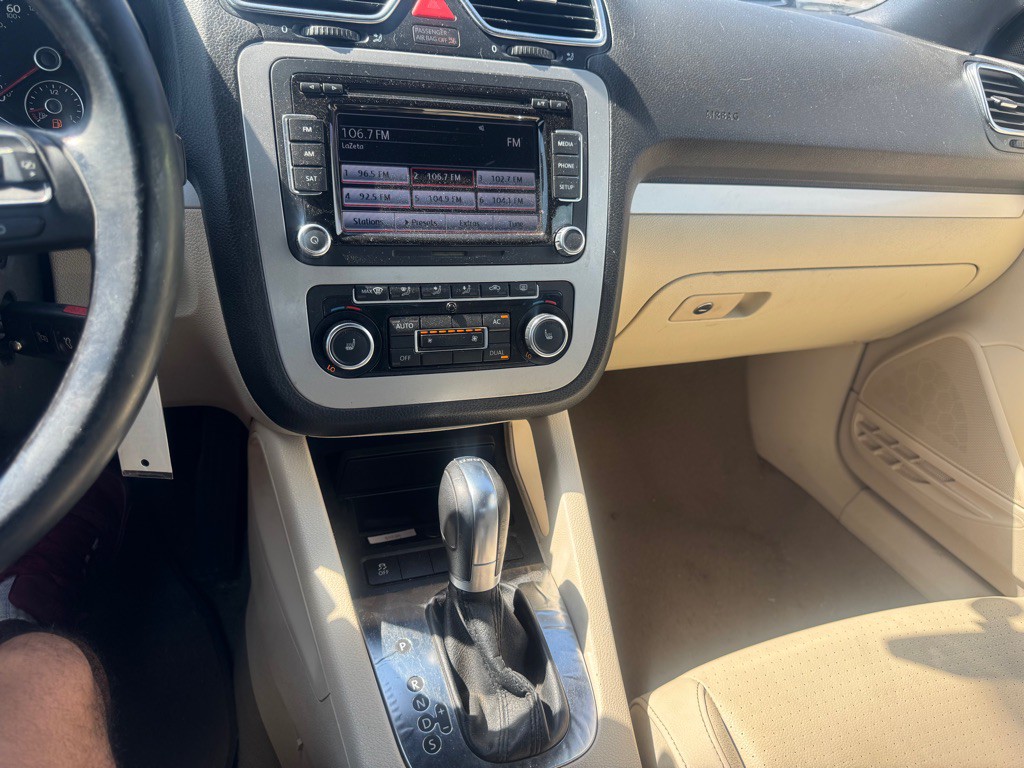 2012 Volkswagen Eos Image 15