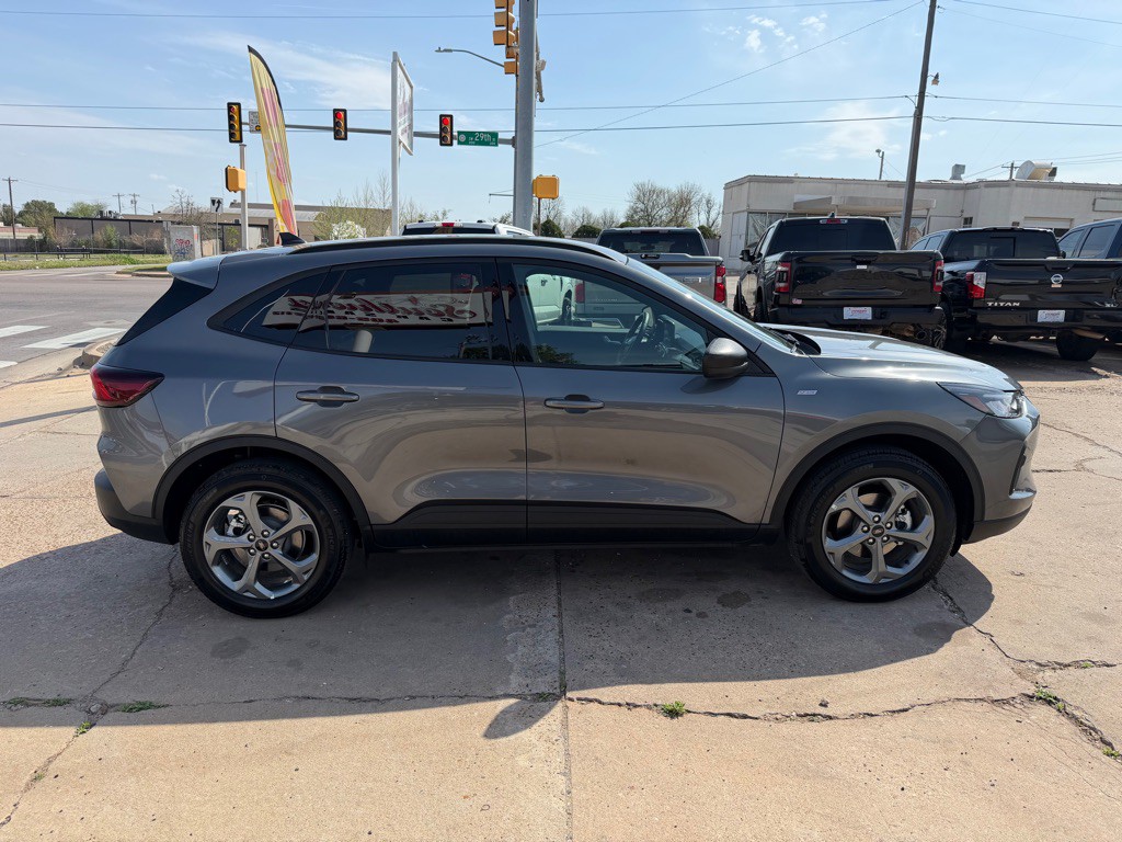 2025 Ford Escape Image 7