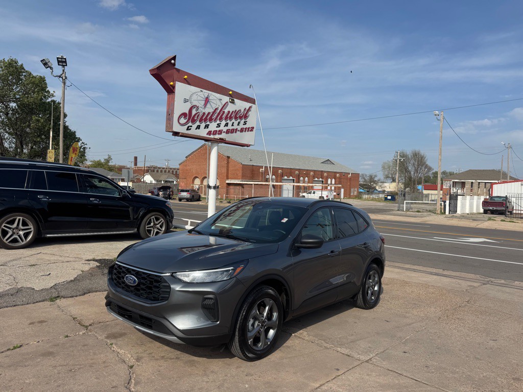 2025 Ford Escape Image 17