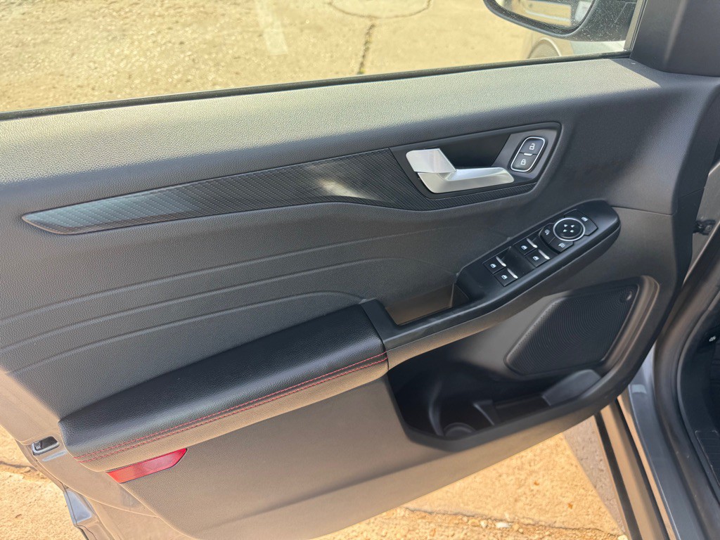 2025 Ford Escape Image 28