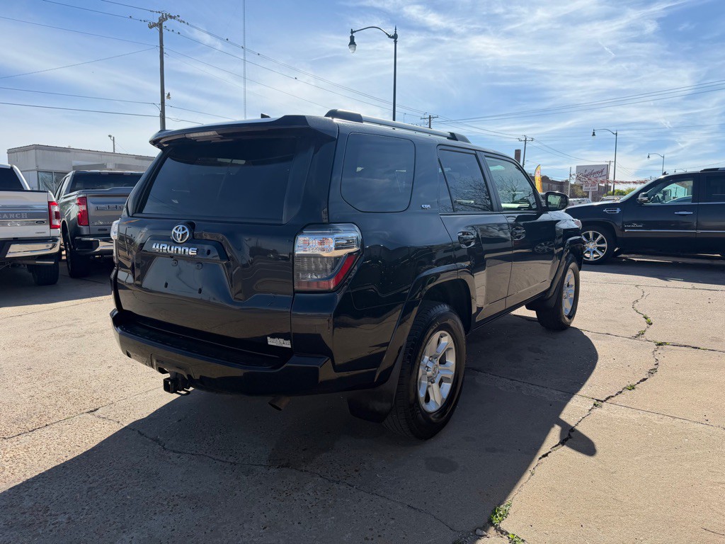 2021 Toyota 4Runner Image 5