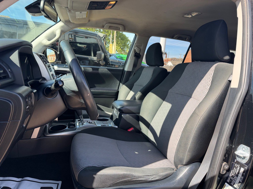 2021 Toyota 4Runner Image 8