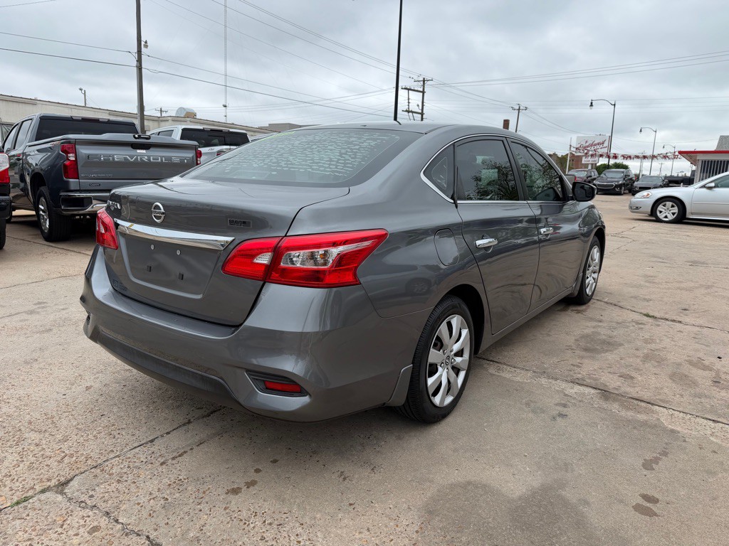 2016 Nissan Sentra Image 5