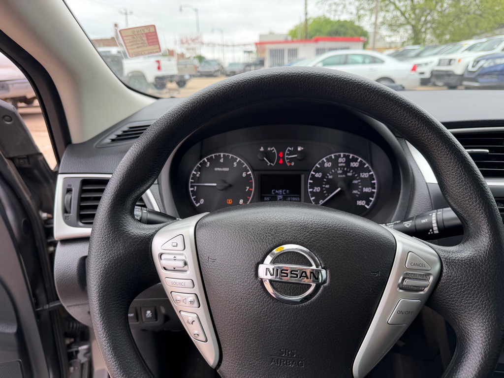 2016 Nissan Sentra Image 11