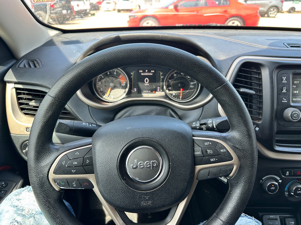 2016 Jeep Cherokee Image 14