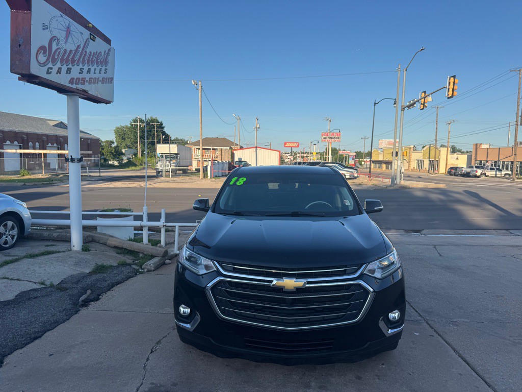 2018 Chevrolet Traverse Image 2