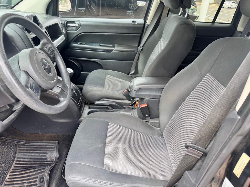 2016 Jeep Compass Image 8