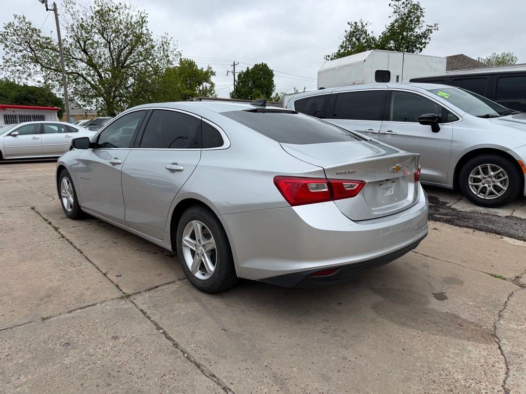 2020 Chevrolet Malibu Image 3