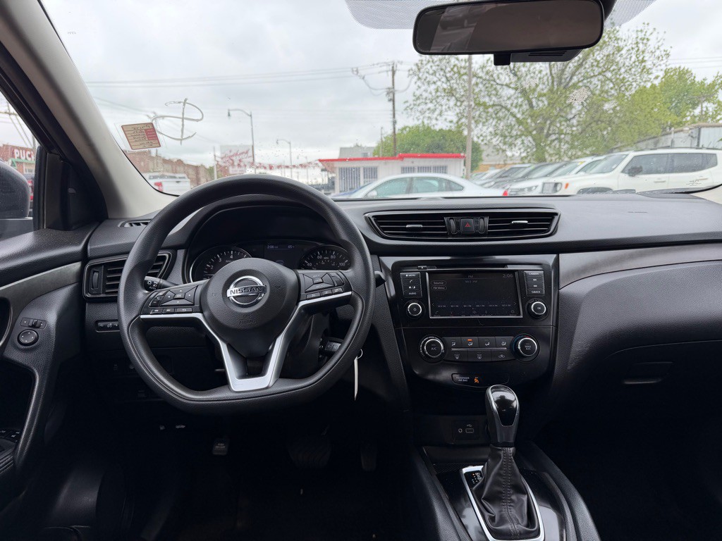 2022 Nissan Rogue Image 8