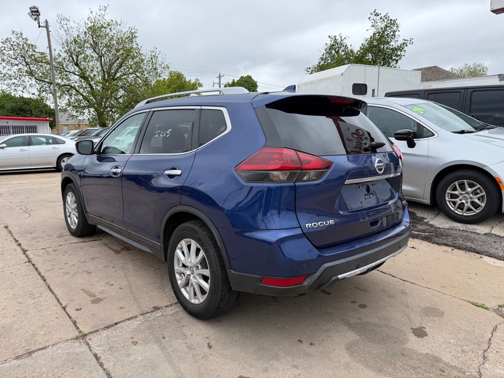 2019 Nissan Rogue Image 3