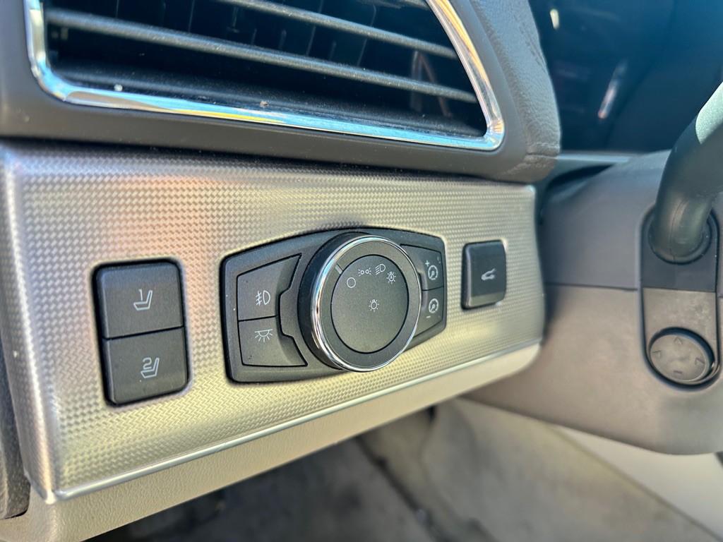 2013 Lincoln MKX Image 18
