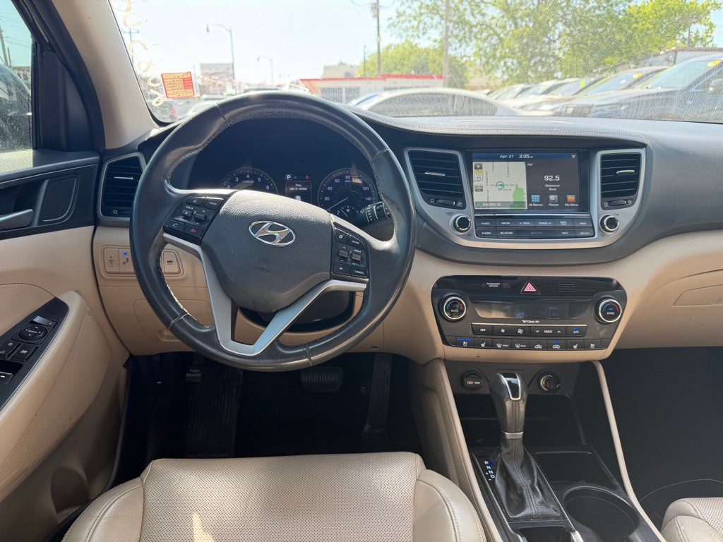 2016 Hyundai Tucson Image 12